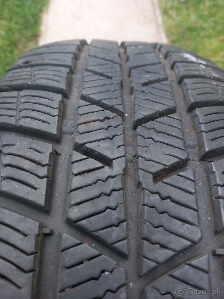 Predám zimné pneu Barum Polaris 5  - 195/65 R15