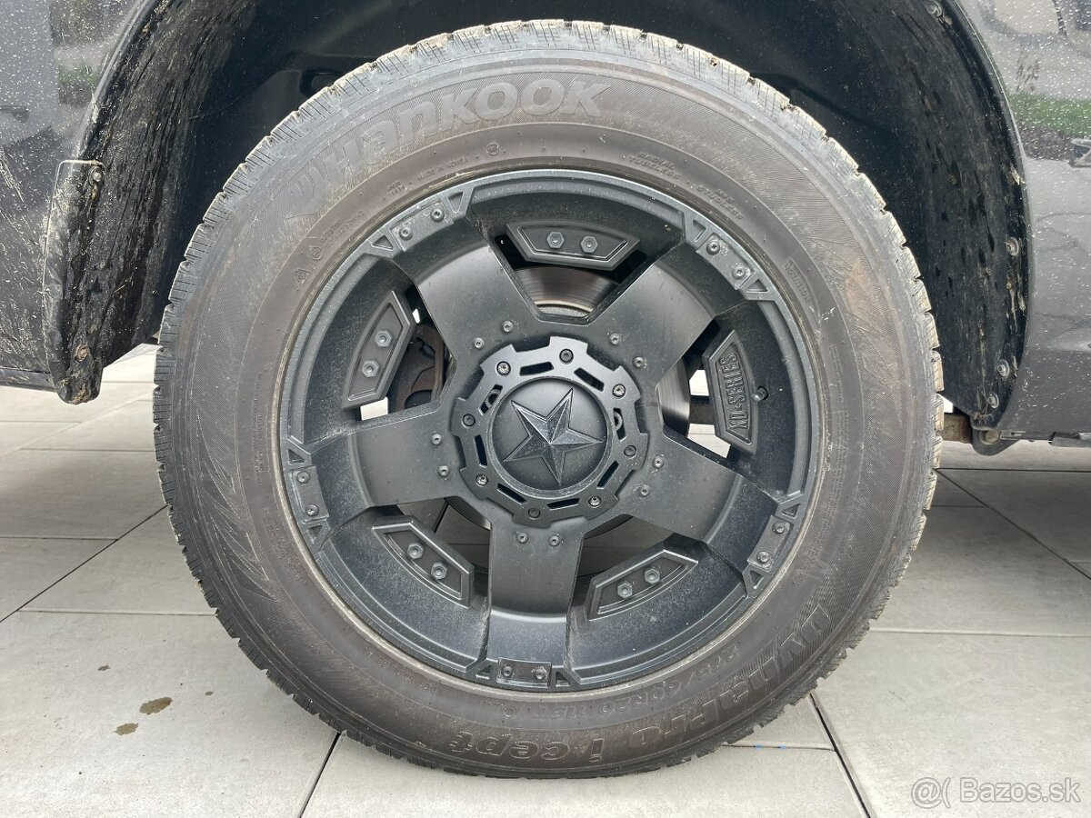 Dodge Ram zimne Nokian 275/60 R20