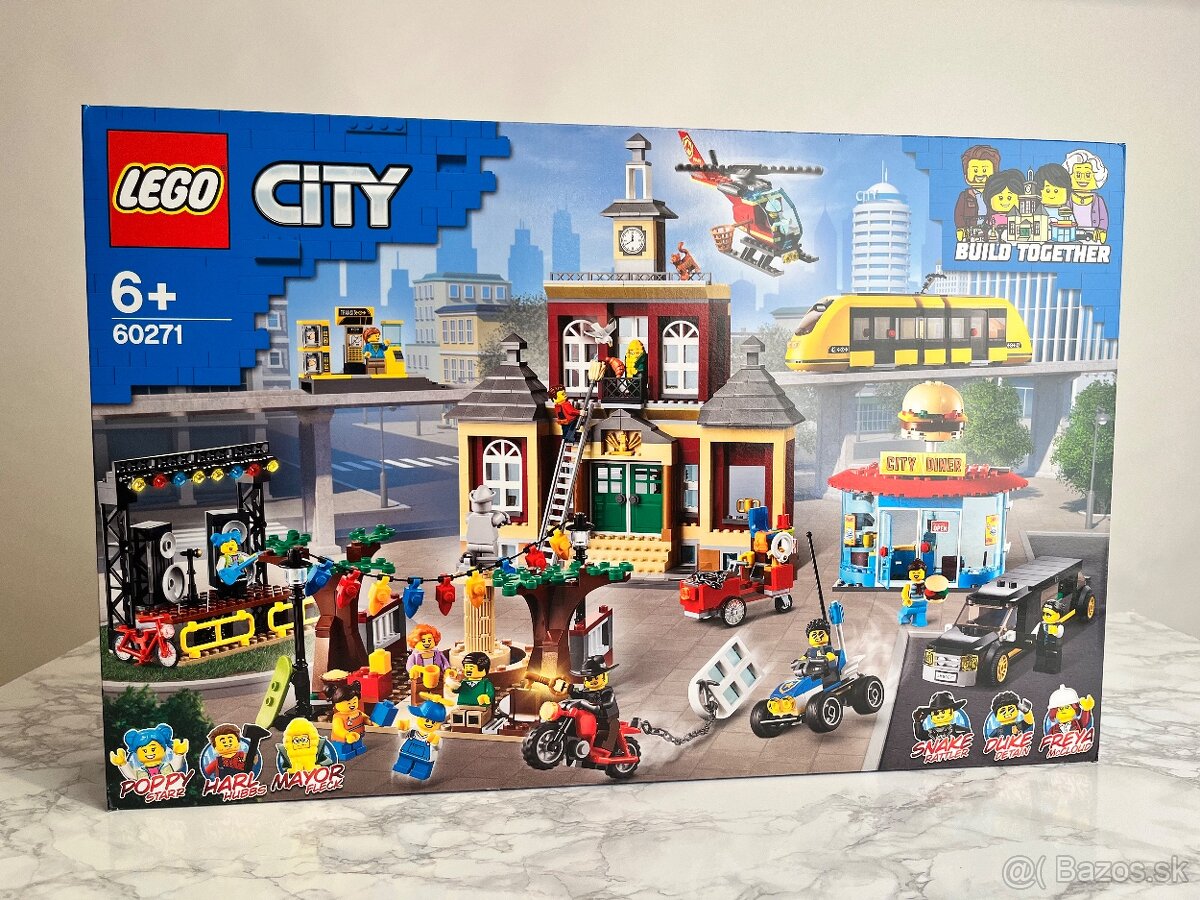 LEGO® City 60271 Hlavné námestie