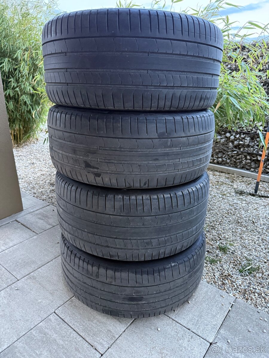 Sada letných pneumatík Pirelli 275/40R21 a 315/35R21