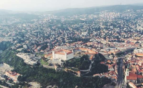 2 izb. Staré Mesto, "Hradný kopec", balkón, možnosť 3 izb.