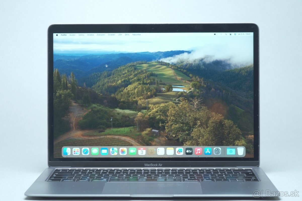 ZÁRUKA/Macbook Air 13.3"/I5 1.6GHZ/8GBRAM/128GB SSD/CZ