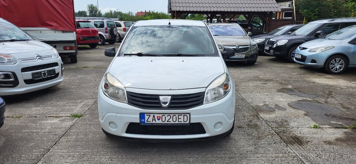 Dacia Sandero 1.4i 55 kW rok 2009