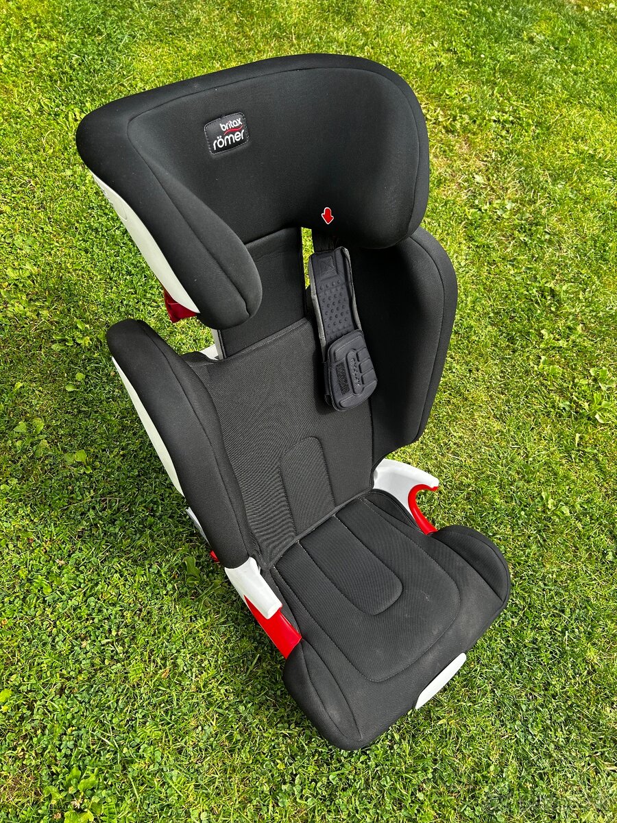 Autosedačka BRITAX RÖMER Kidfix XP 15 - 36 kg (Isofix) Cosmo