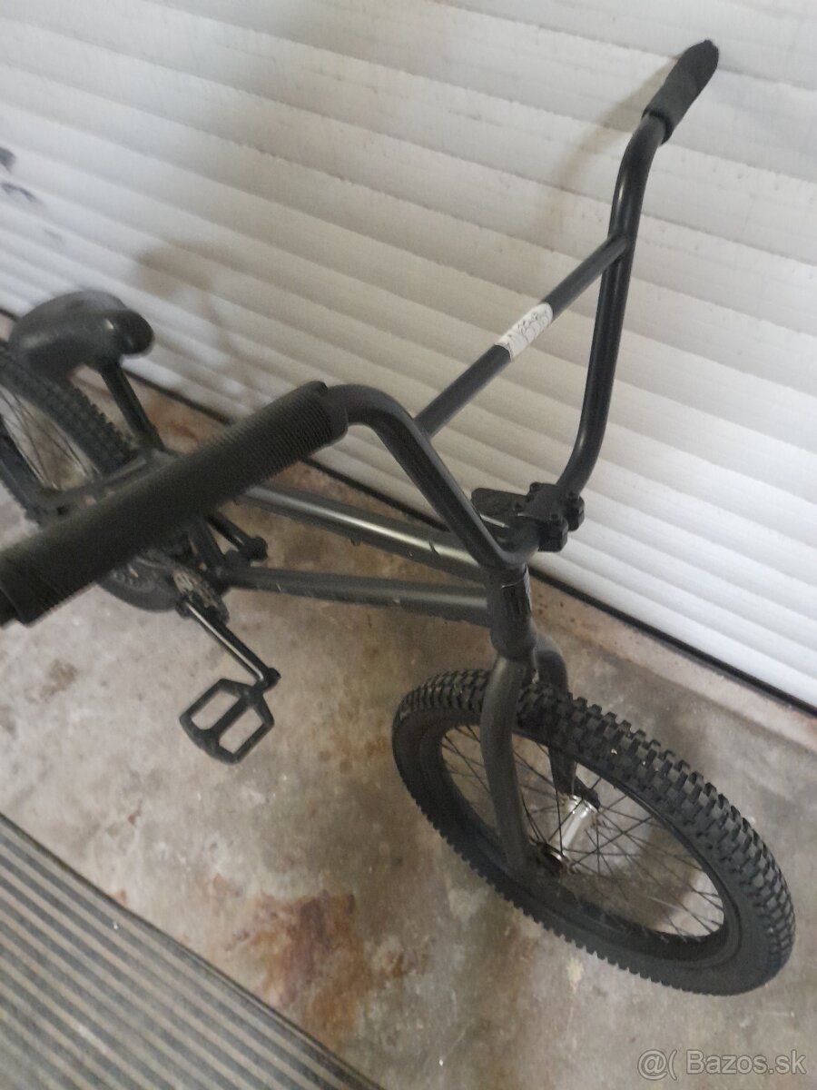 Bicykel BMX MONGOOSE L100 2020