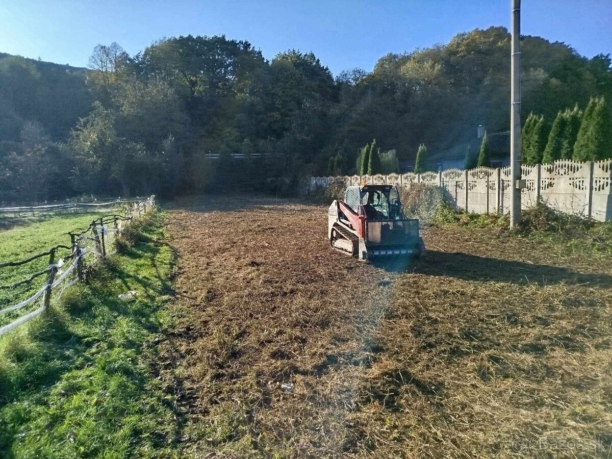 práce s lesnou frézou , čistenie náletových drevin