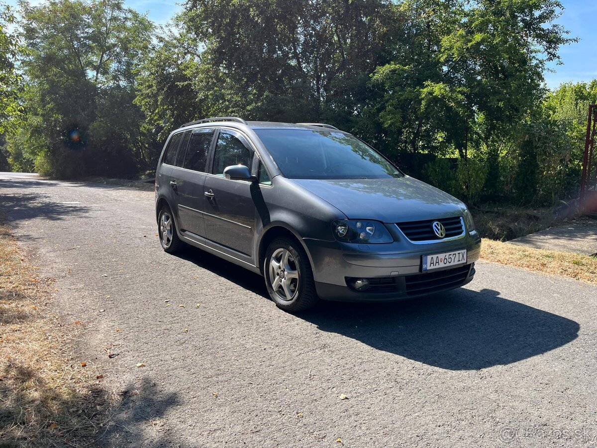 Volkswagen Touran 1.9 TDI Highline DSG