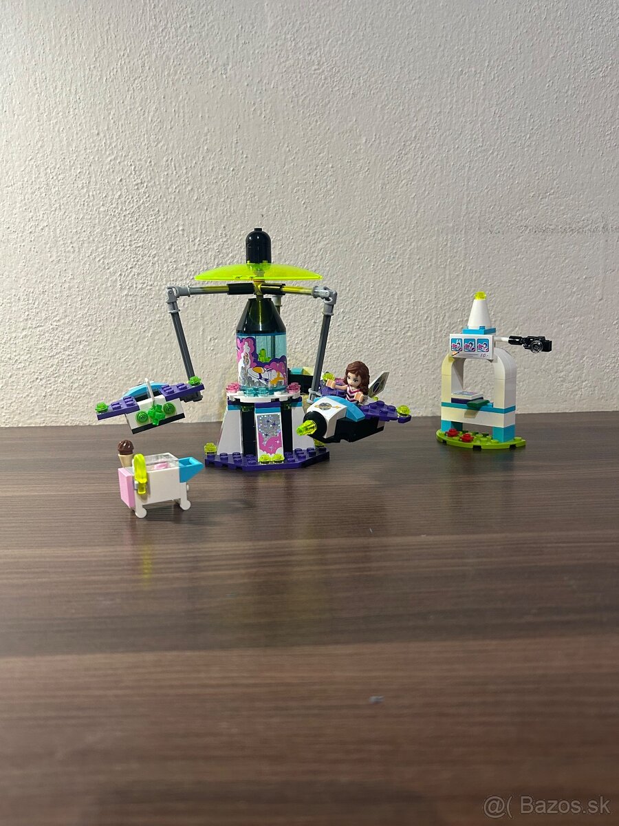 Lego friends kolotoč