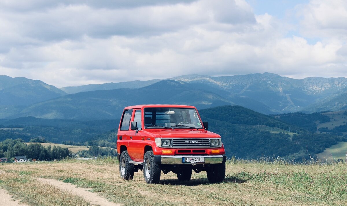 Toyota Land Cruiser Lj 70