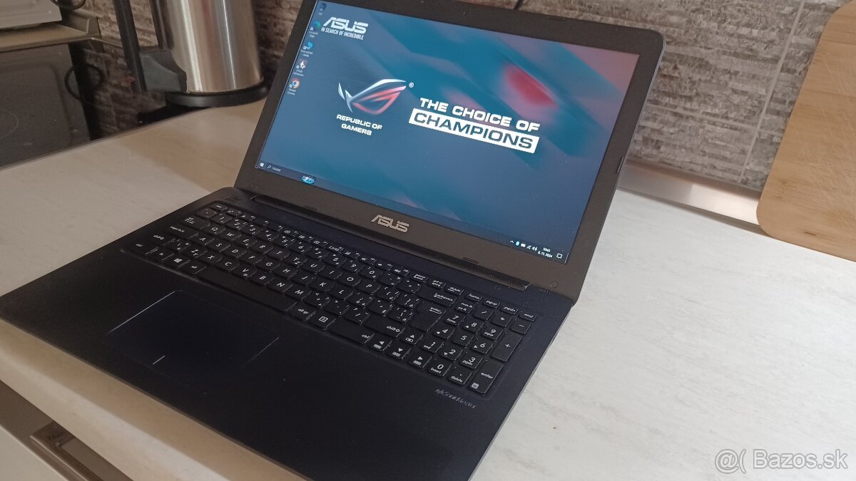 Asus R517, 15.6Slim LED(1920x1080)Win10/Bat 2-3hod,zachovalý