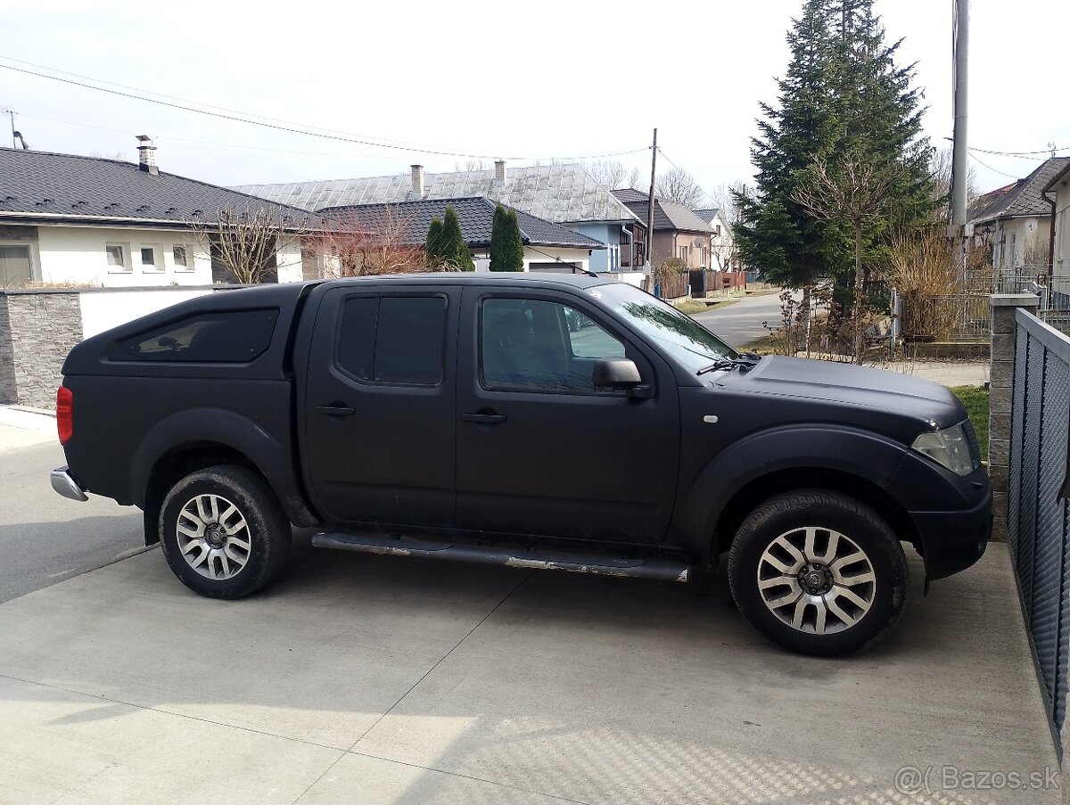 Predám Nissan  Navara D40