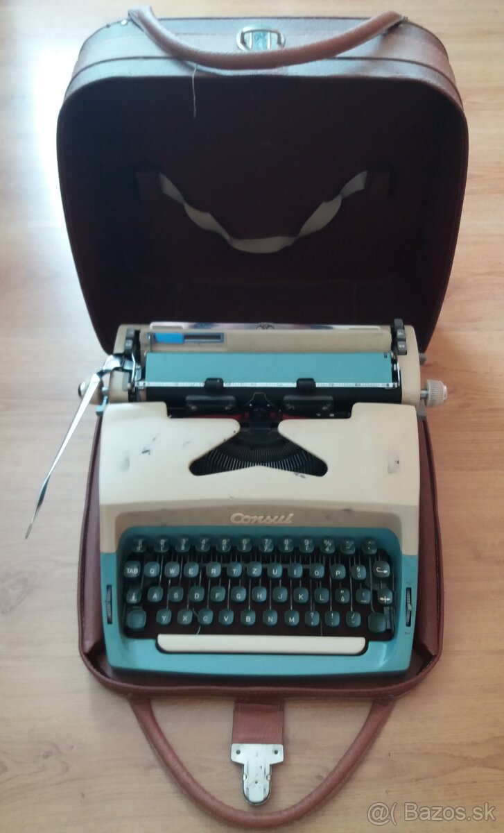 Písací stroj Consul s originálnym príslušenstvom