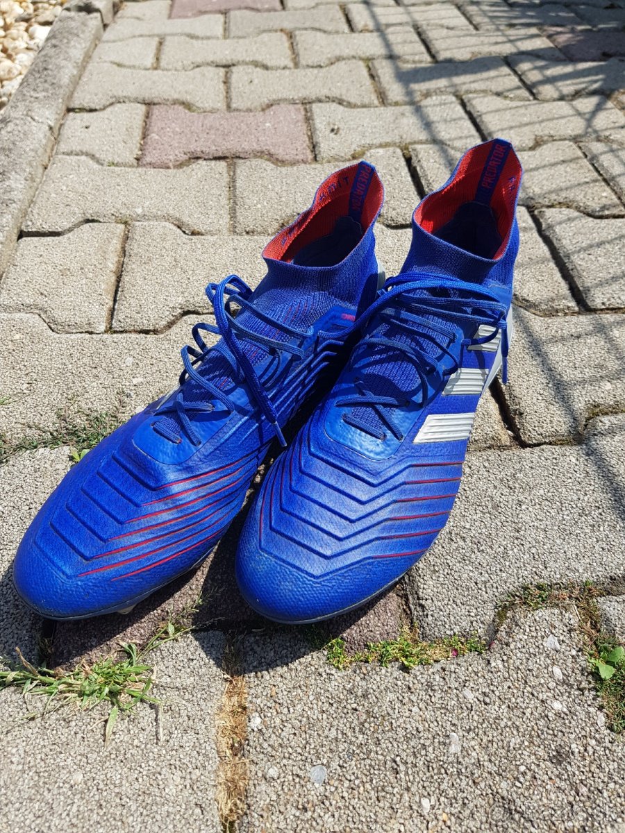 Kopačky Adidas Predator polokoliky velk.48