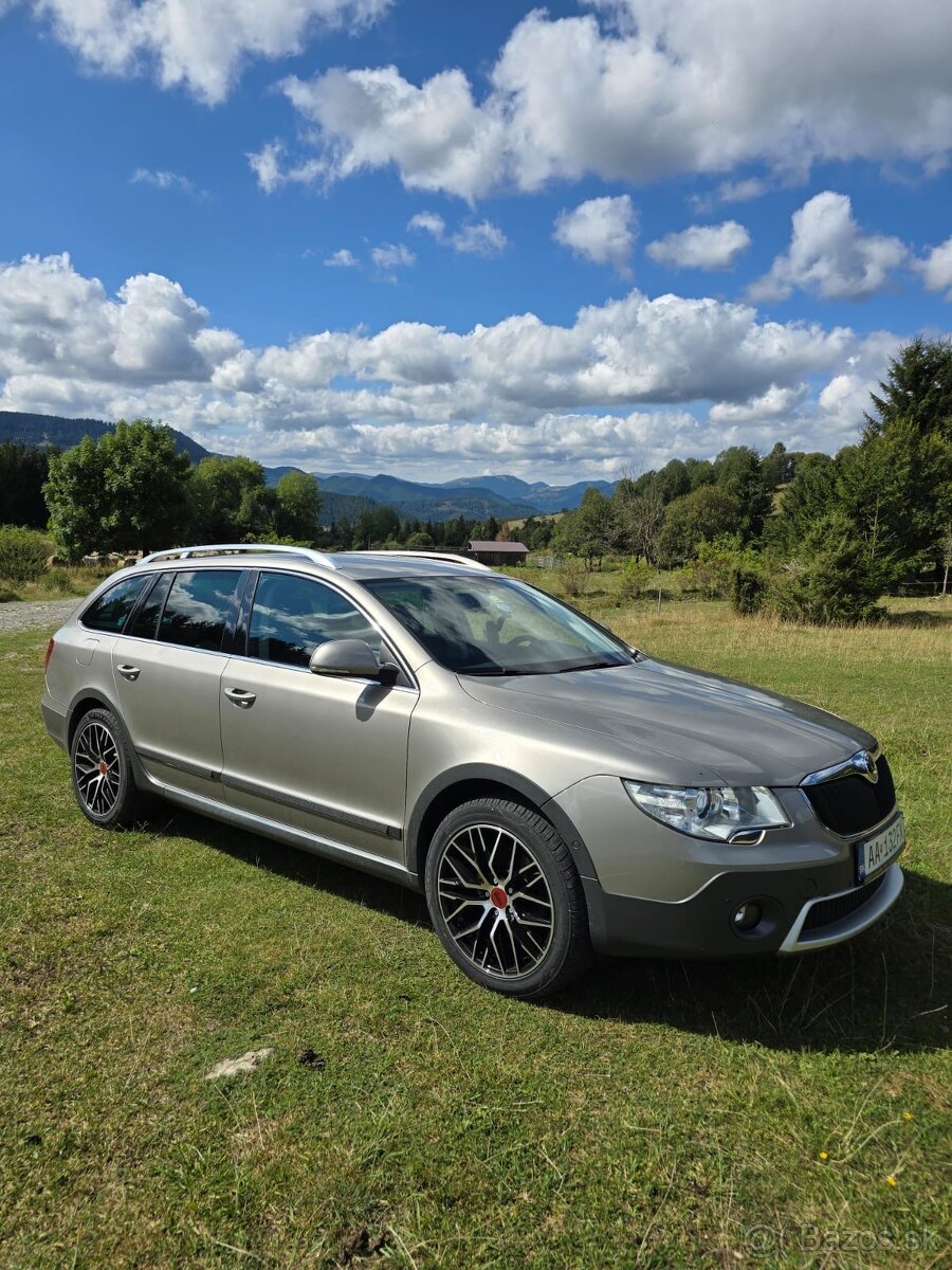 Škoda Superb 2.0 TDi  Scout 4x4 Kombi