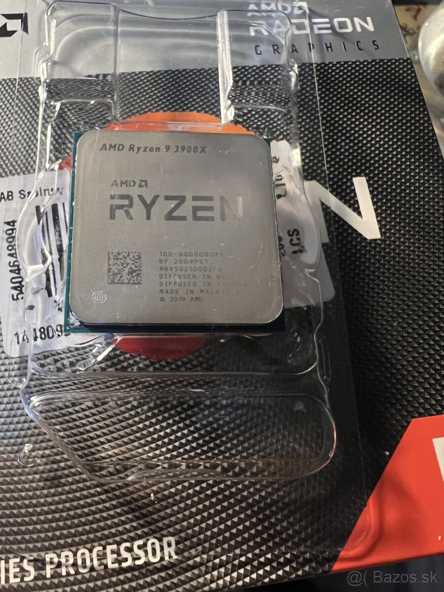 AMD Ryzen 9 3900X