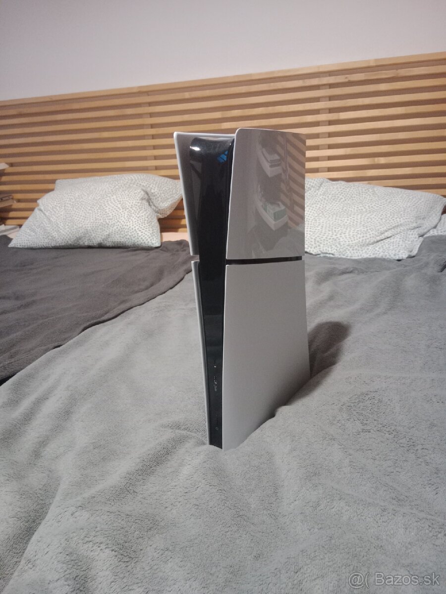 Playstation 5 slim (digital edition)  + možná dohoda