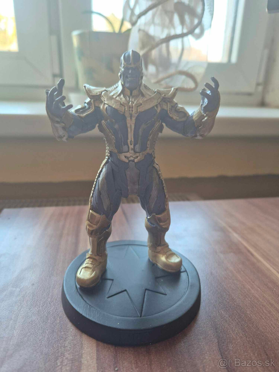 zberateľska figurka Thanos + certifikat