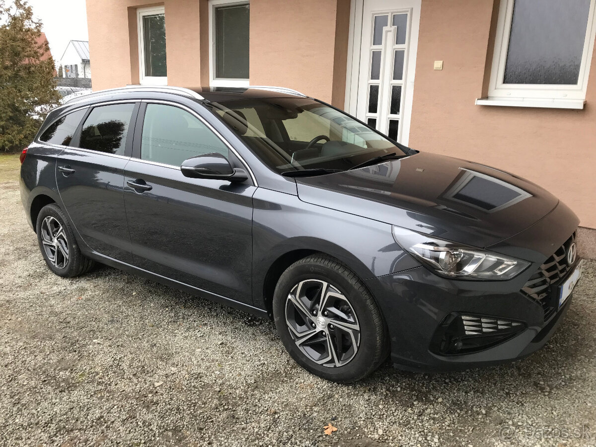 Hyundai i30 CW Kombi 1.5i CVVT Family