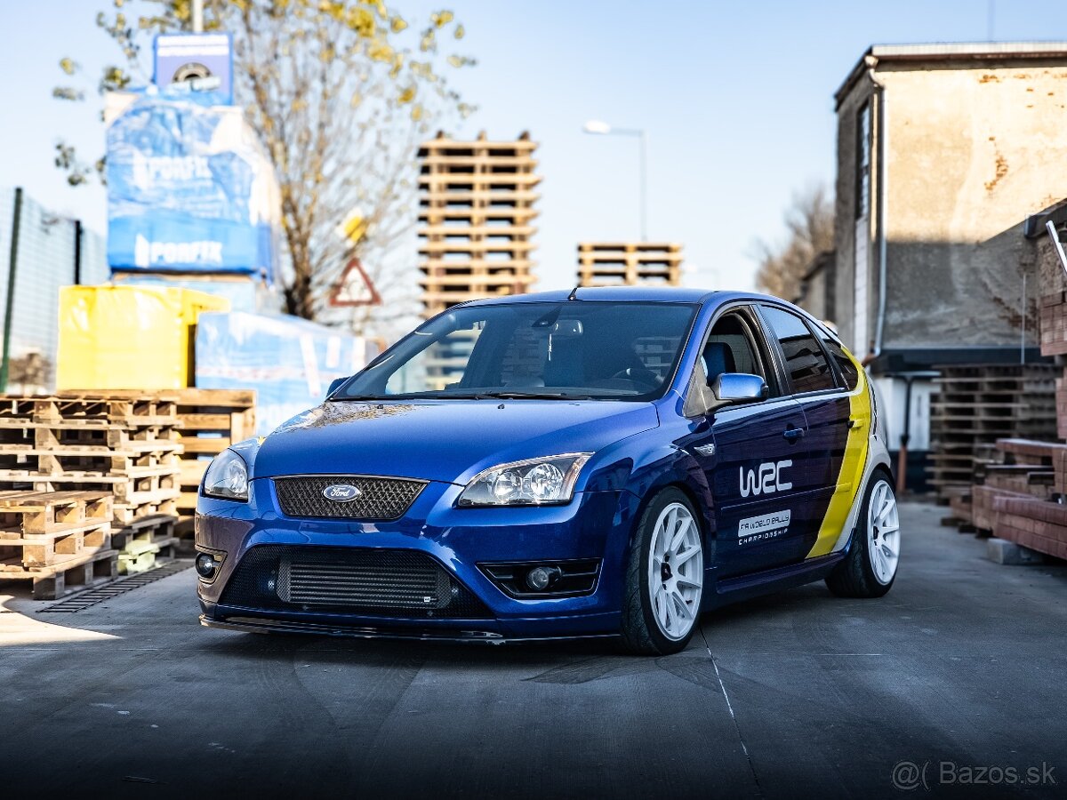 Ford Focus ST 2.5 - 5 valec, benzín