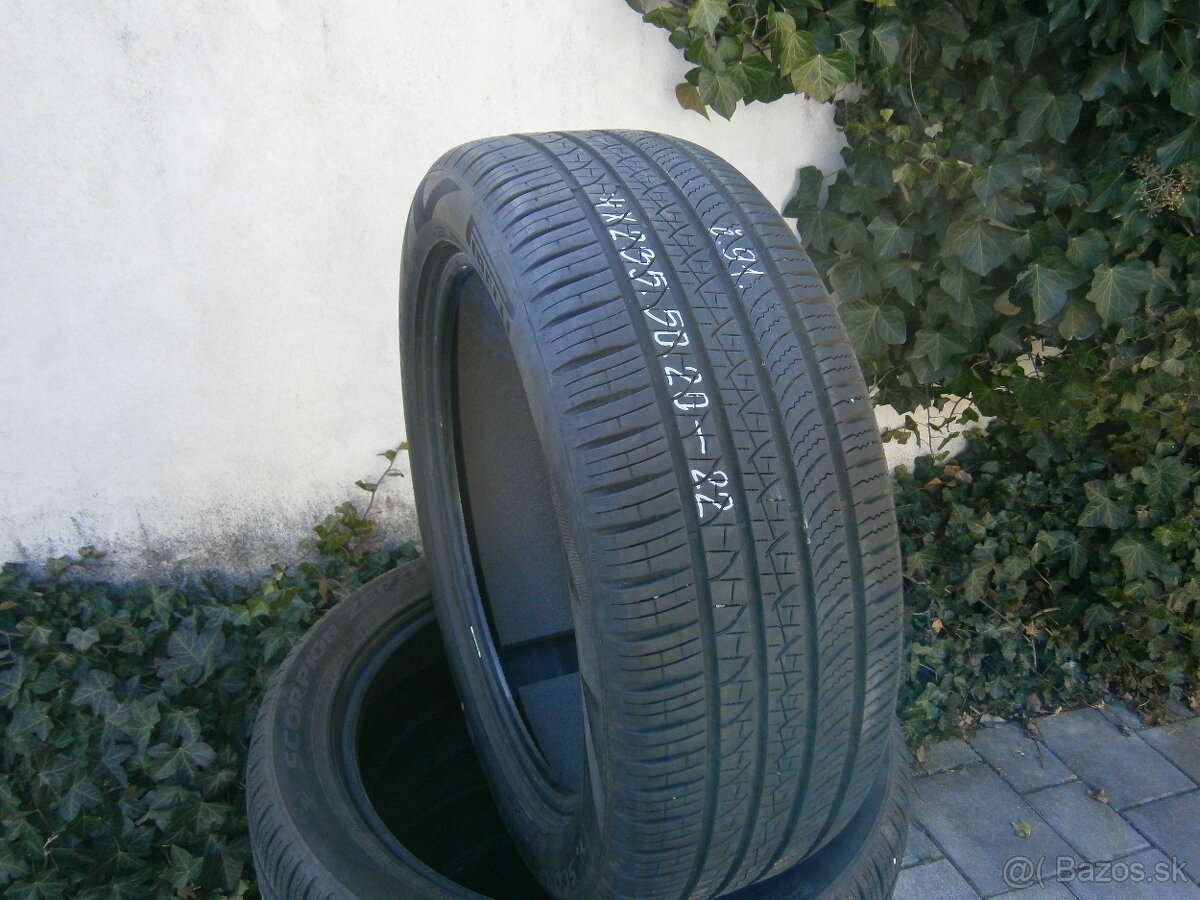 Predám 4x celoročné pneu Pirelli 235/50 R20 104WXL