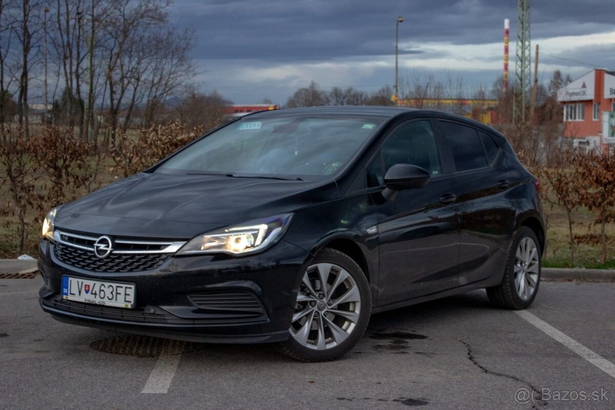 Opel Astra 2017 benzín