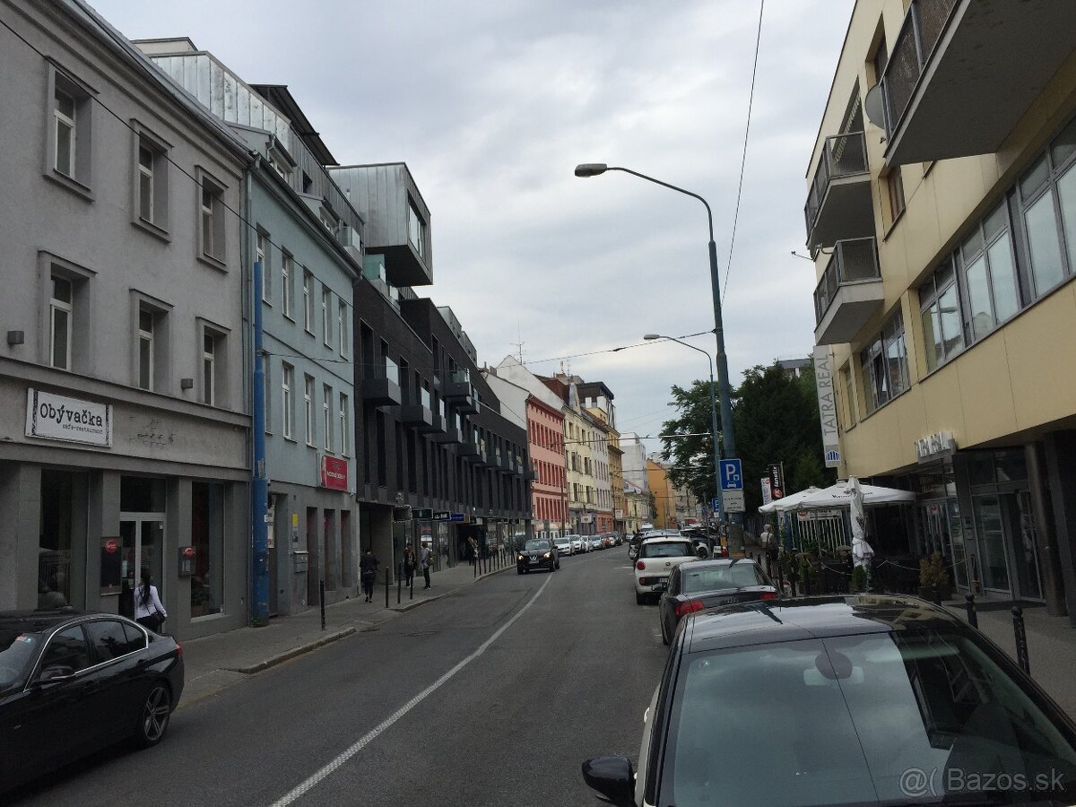 BA I Staré Mesto centrum Dunajská prenájom 36m2 obch.NP