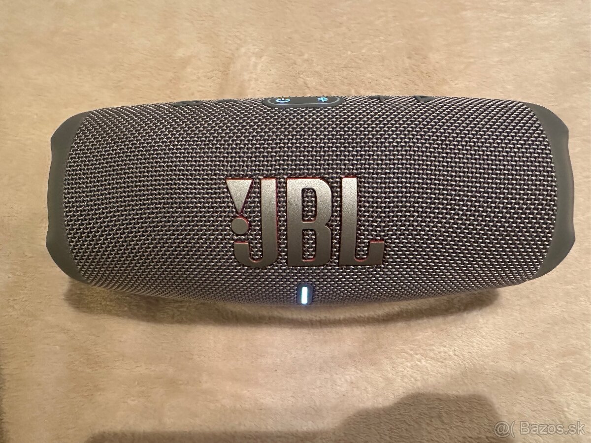 JBL Charge 5.