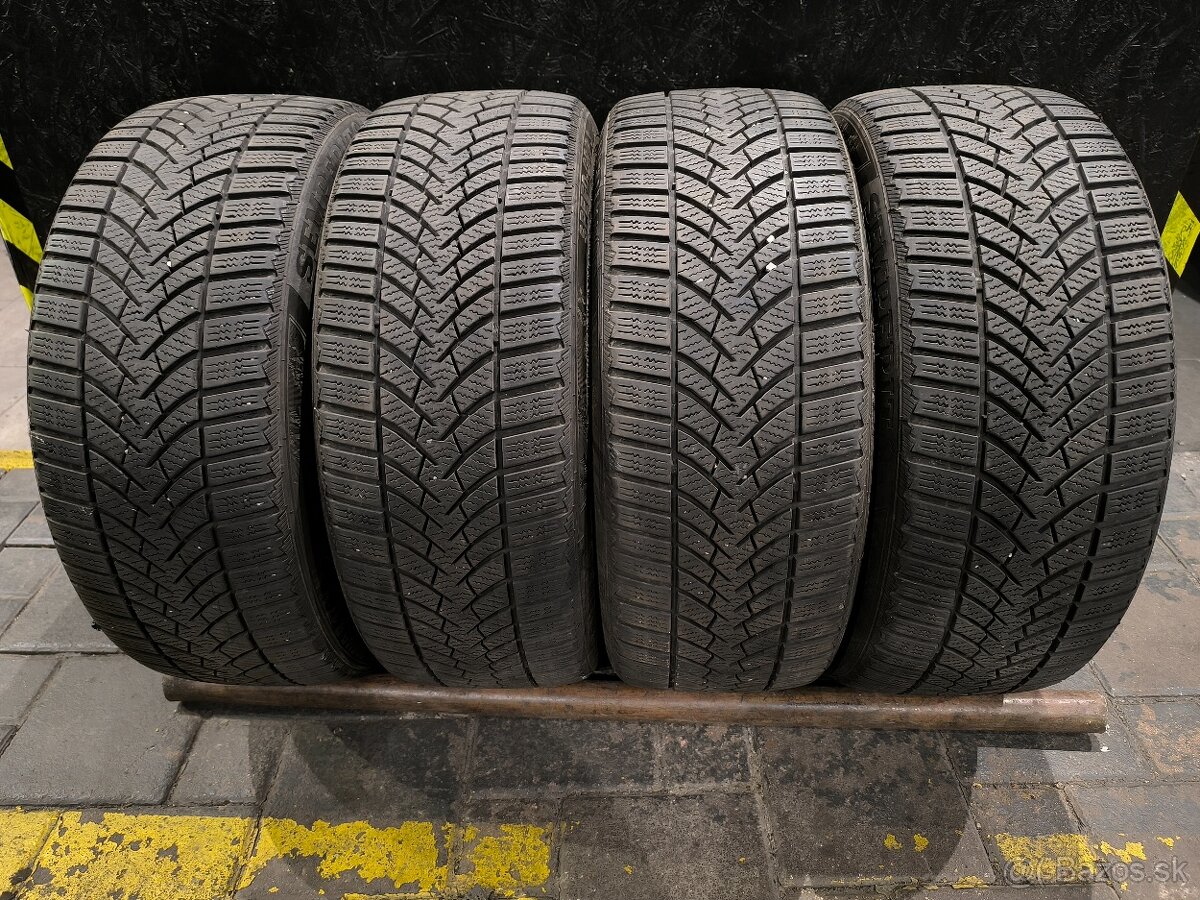 205/45 R17 Semperit zimne pneumatiky