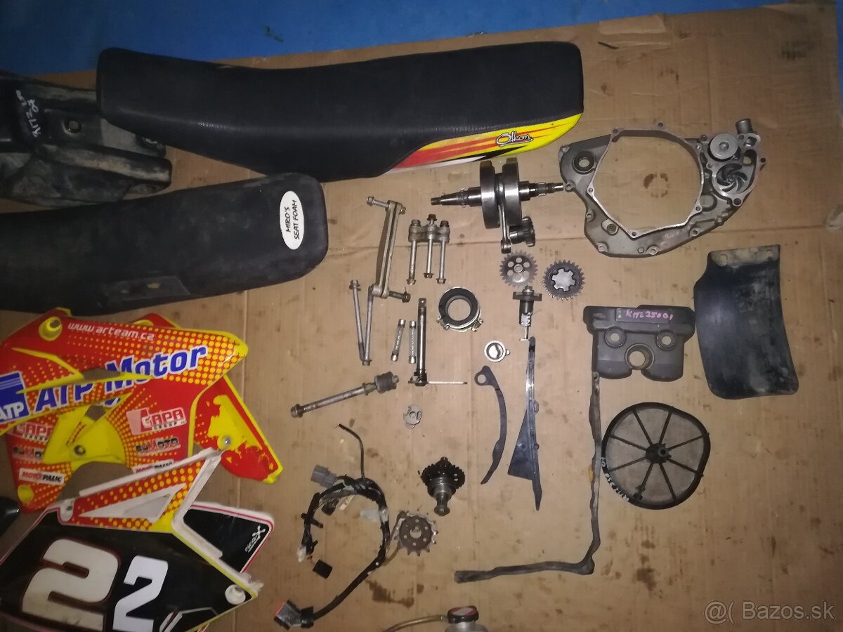 Suzuki RMZ 250 model 2006 soucastky