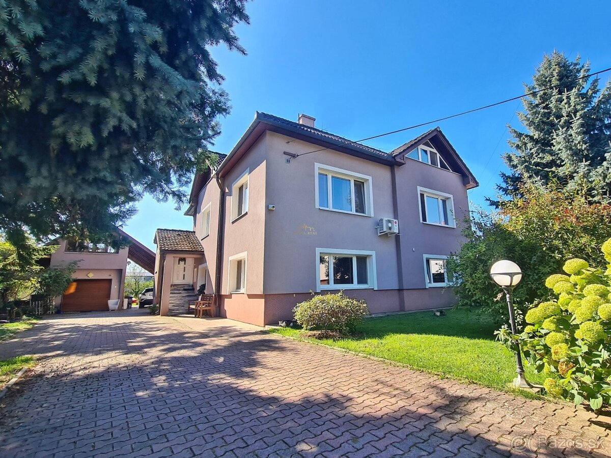 VEĽKÝ 6-izb RD s bazénom, 2.337m² pozemok / Krásna - Opátska