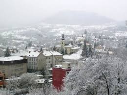 hladám rodinný dom alebo stav. pozemok v Novej Bani