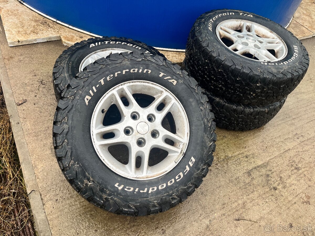 Bf Goodrich All terrain 245/70R16