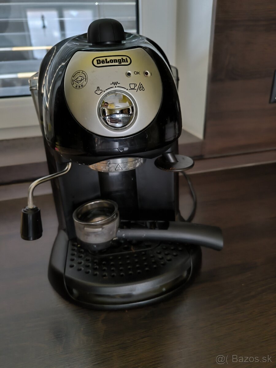 Kávovar Delonghi