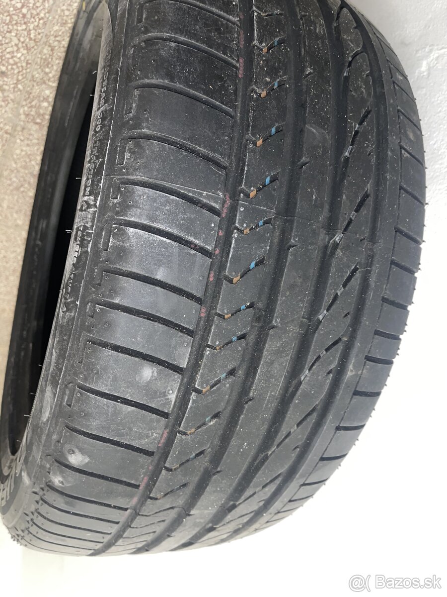 Pneu Bridgestone 255/50R19