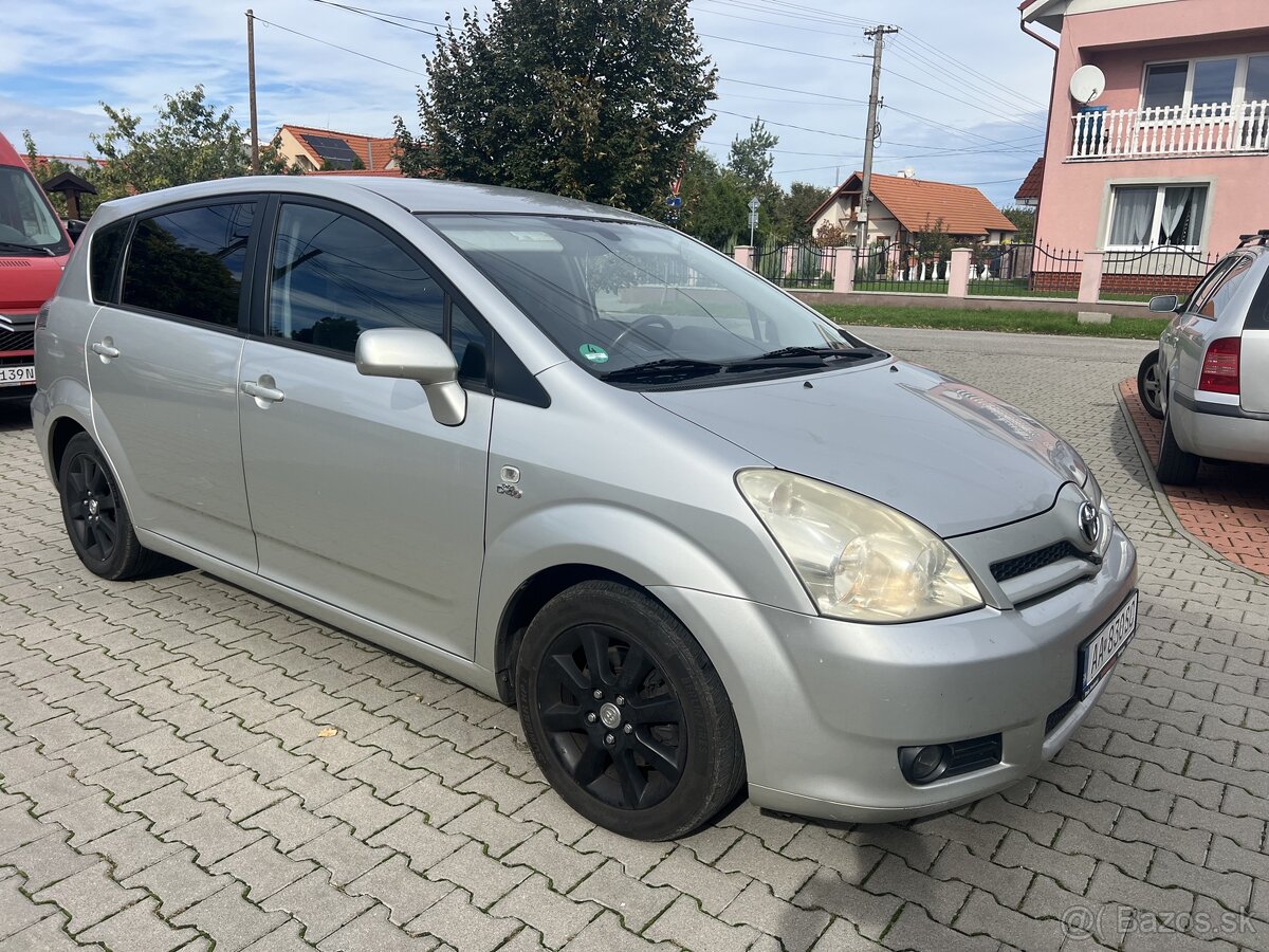 Toyota corolla verso 2.0 tdi 7 mestne