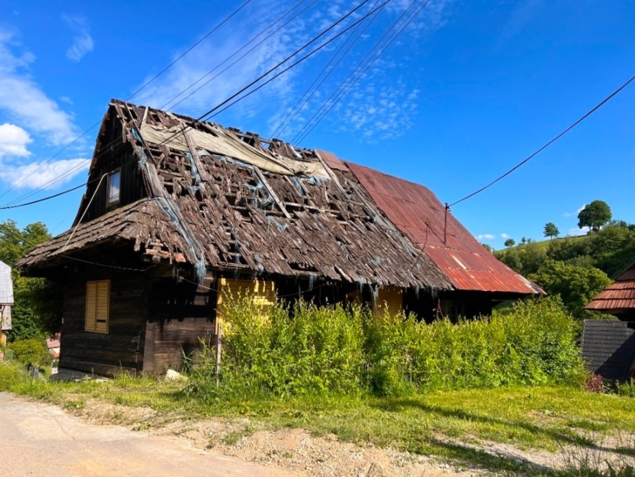 Predaj drevenica s pozemkom o rozlohe 585m2 v obci Lutiš