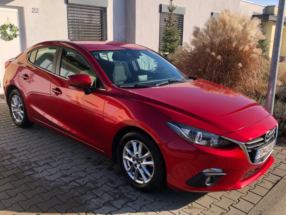 Mazda 3 sedan, benzín 2.0L, 2015