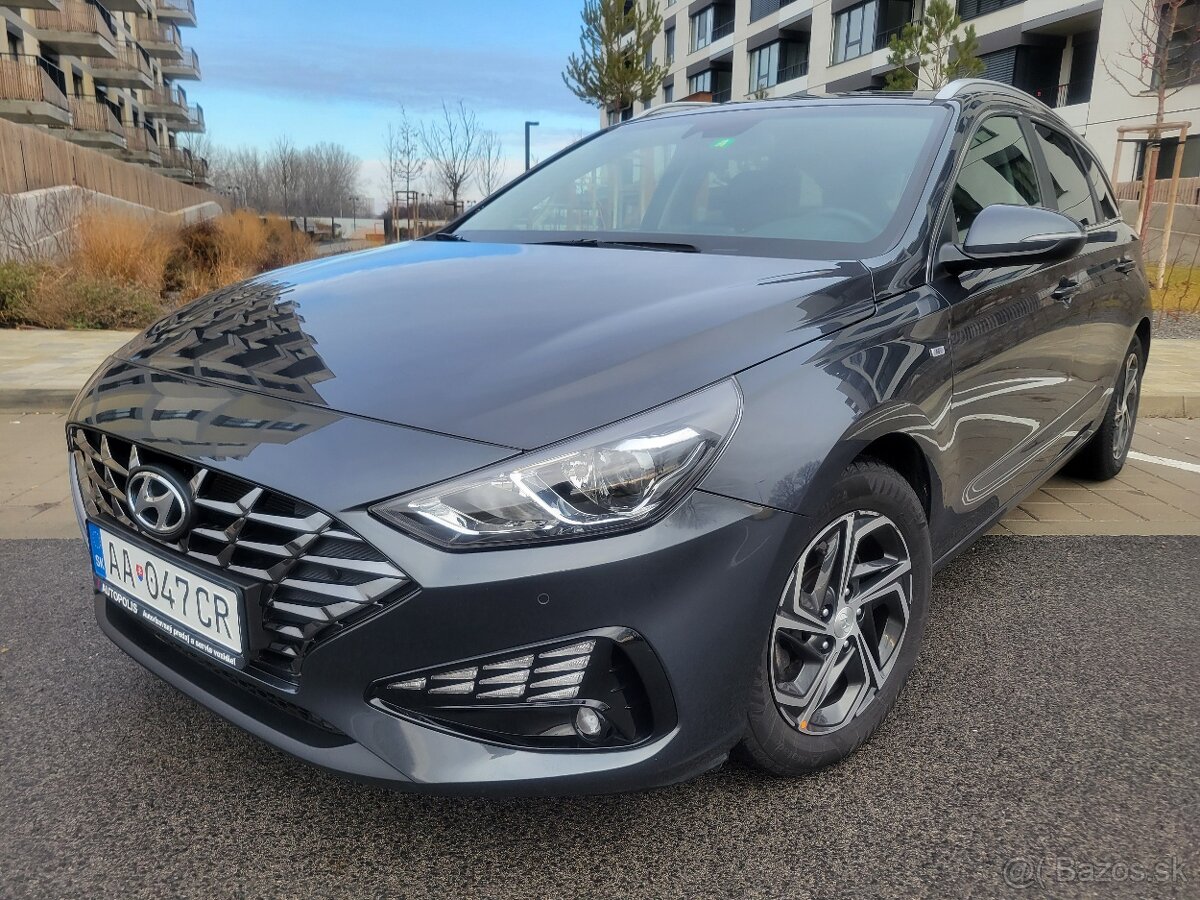 predám Hyundai i30 Family CW 1.5 T-GDi mHEV DCT Automat