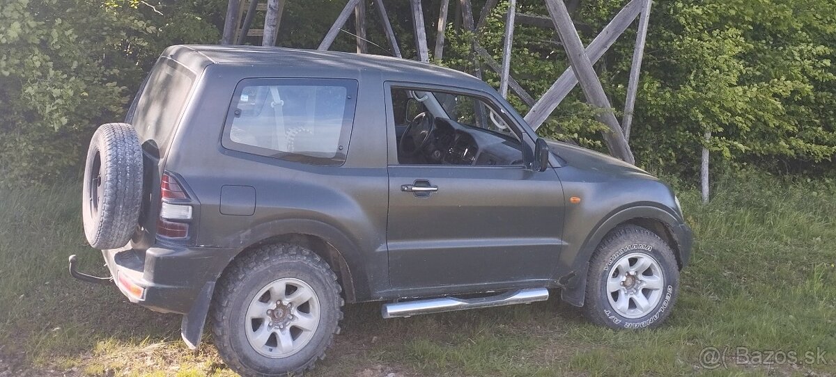 Mitsubishi Pajero 2.5