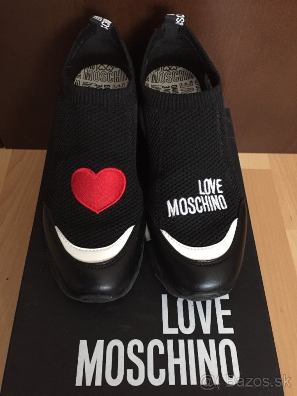 Tenisky Love Moschino