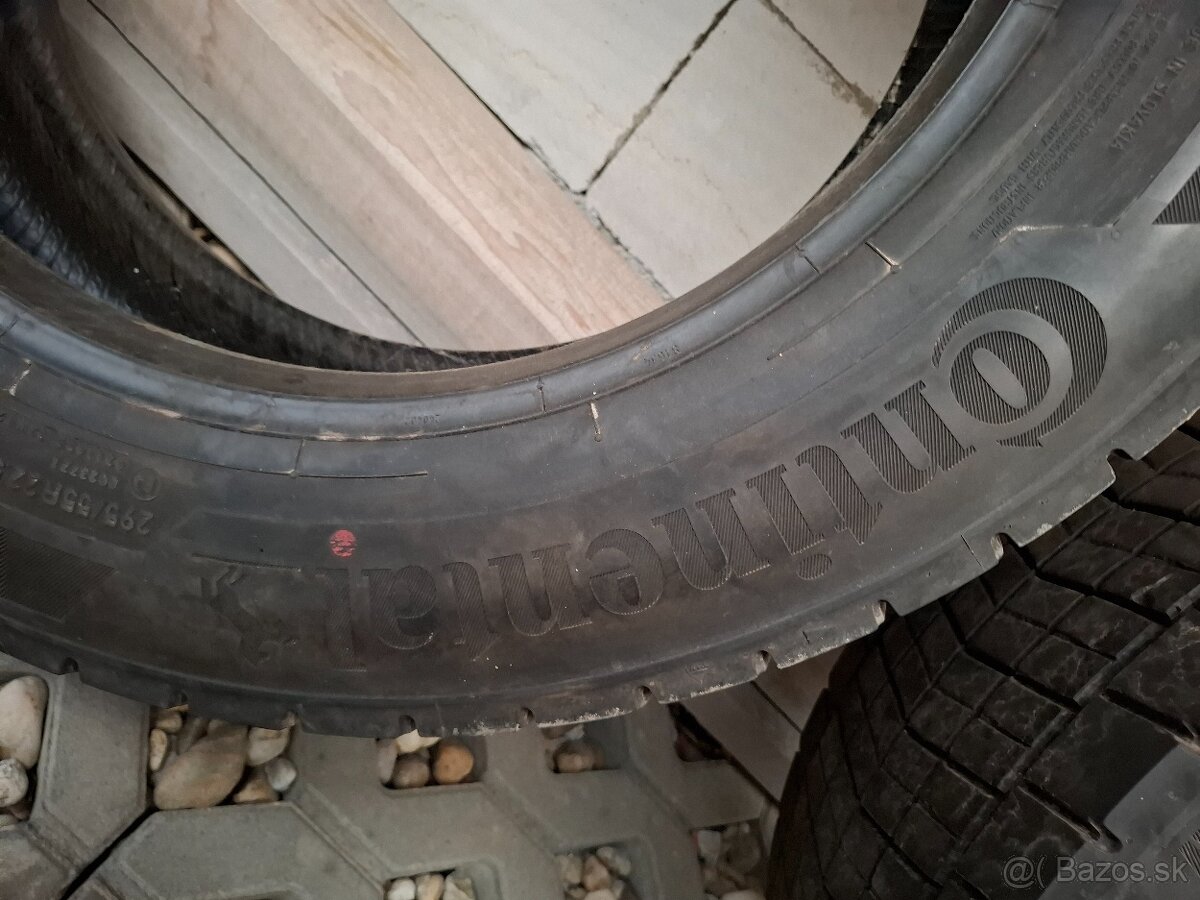 Continental 295/55r22.5