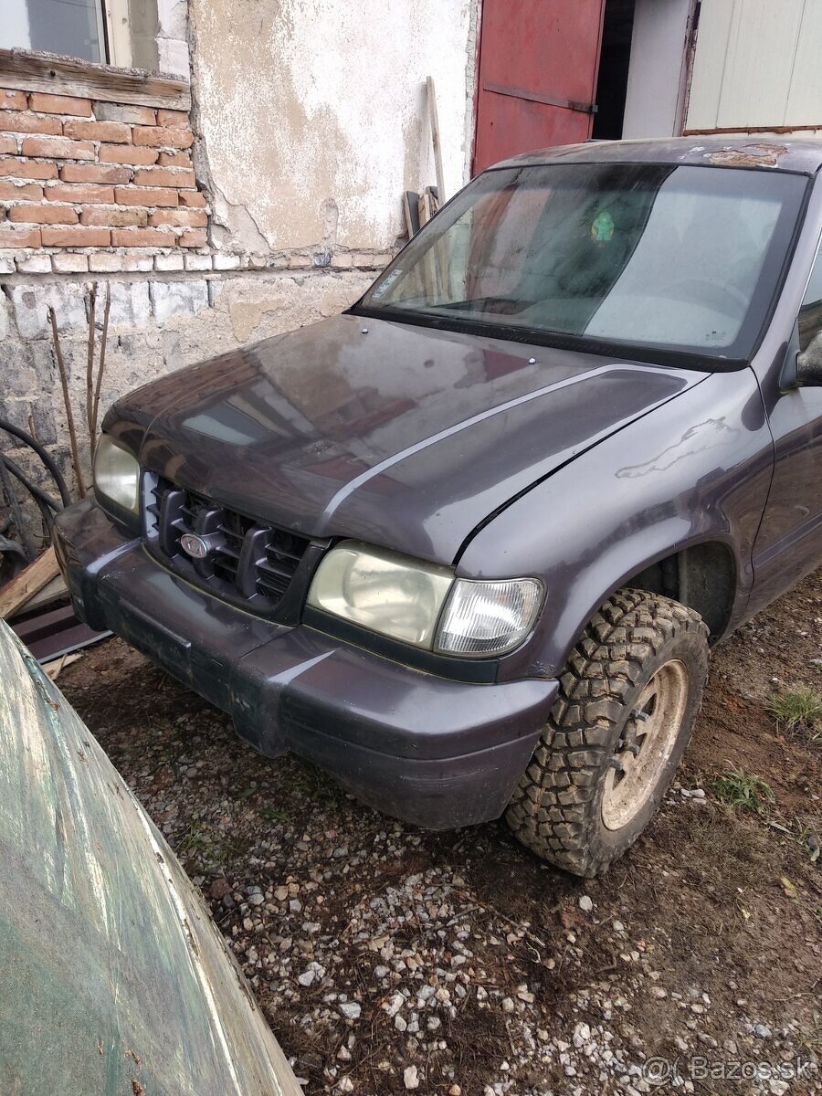 Kia Sportage I predný nárazník a zadný nárazník