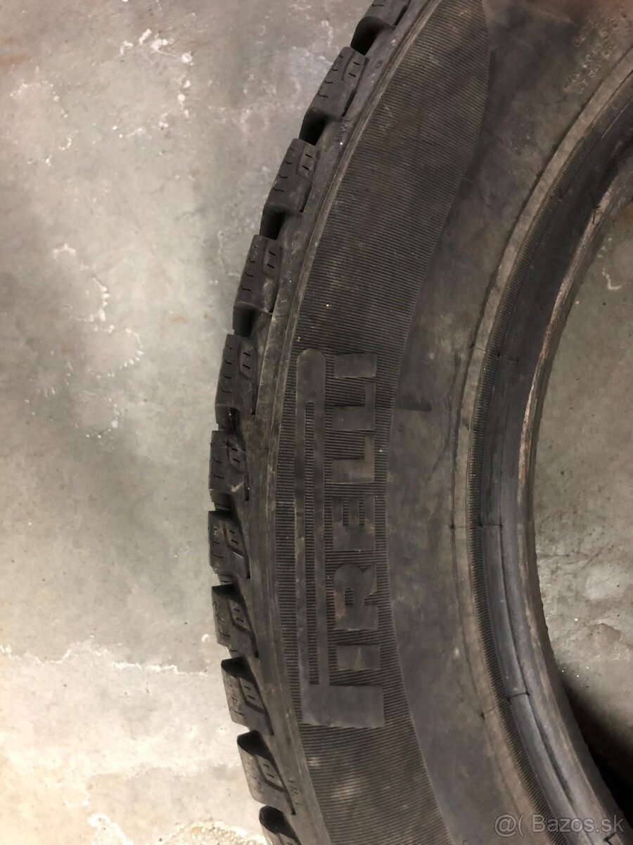 Predám zimné pneu PIRELLI 185/60 R15