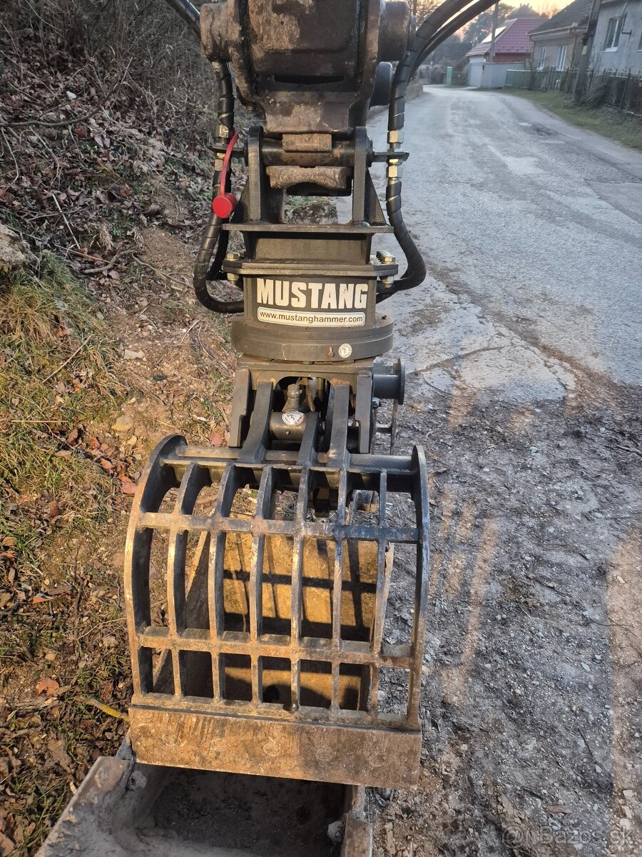 Predám  demolačný a triediací drapák