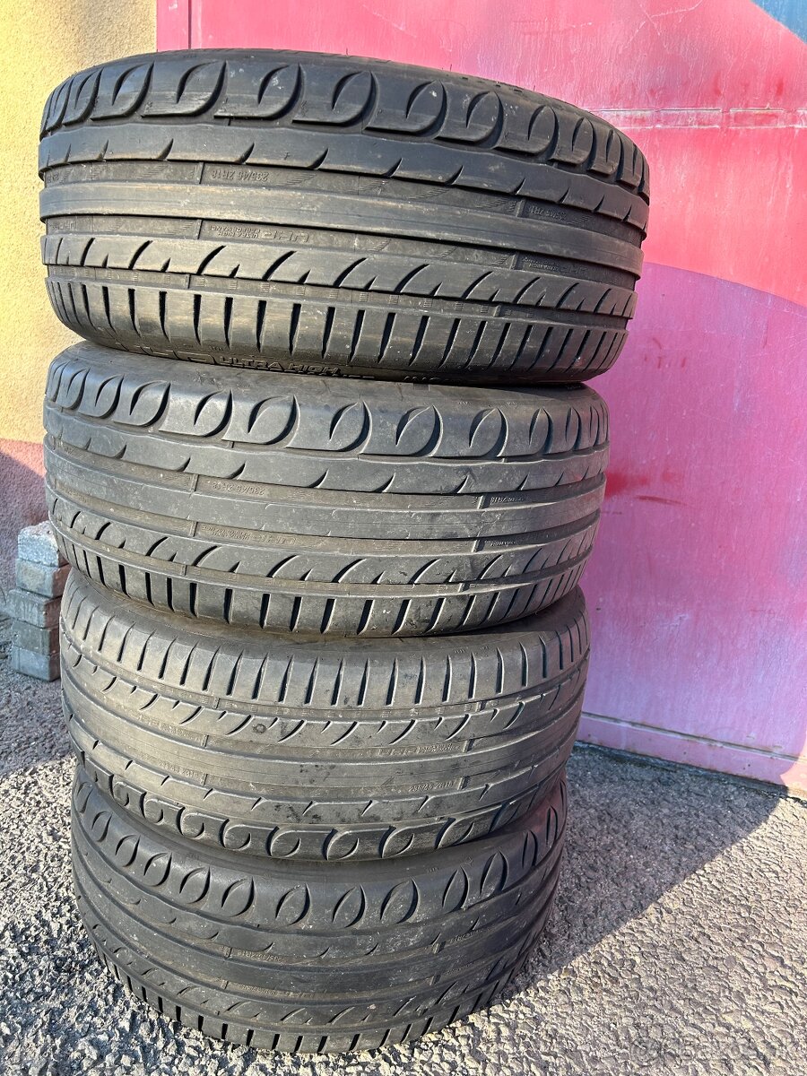 Letné pneu 235/45/18 SEBRING UHP