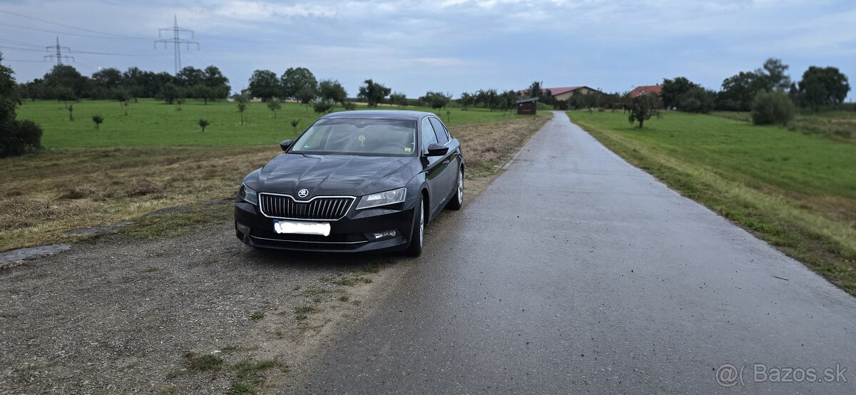 Hľadám prácu ako osobný šofér – Škoda Superb