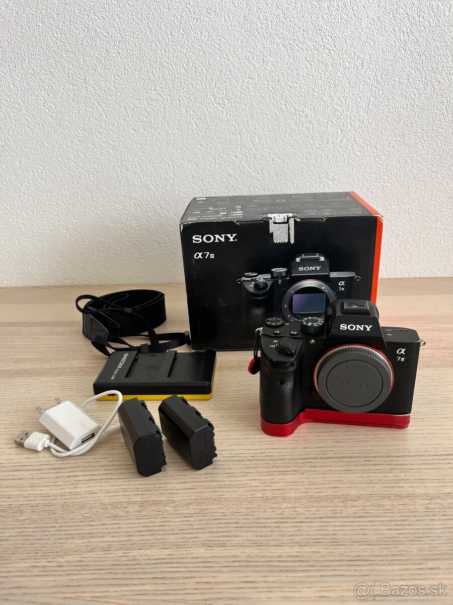 Sony A7 III + grip a príslušenstvo