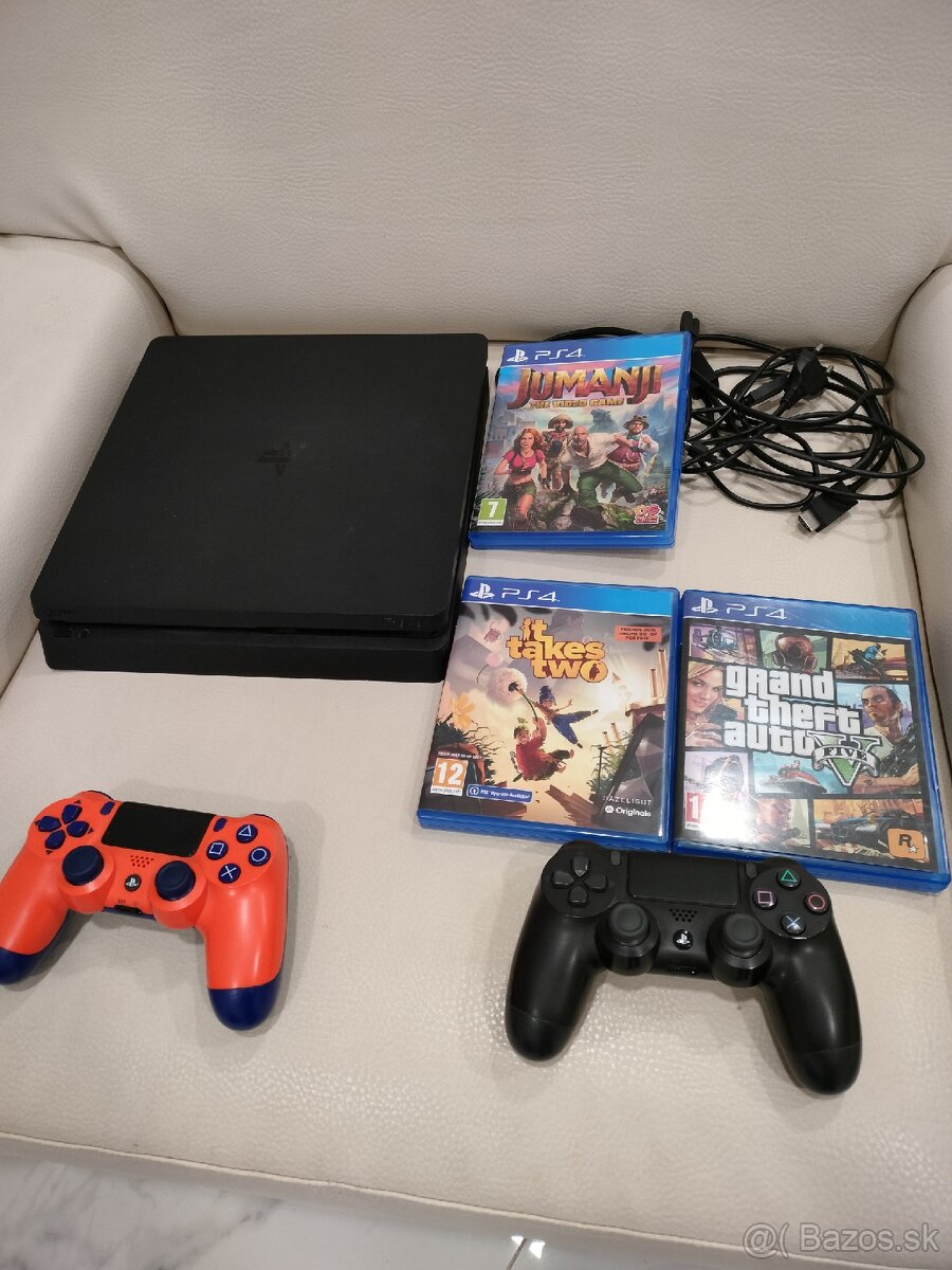 PS4 slim 2x ovladač + hry na foto