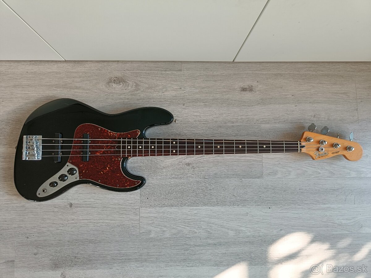 Fender Jazz Bass 4 MIM (2004)