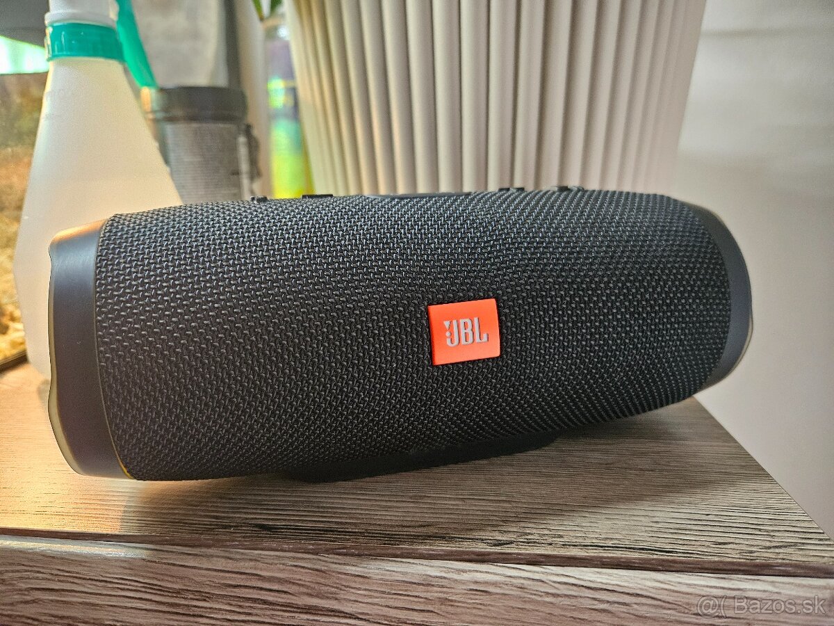 Predám JBL Charge 3 originál